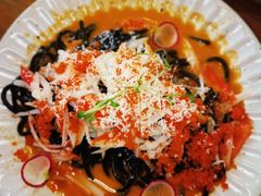 阿拉斯加蟹肉配海胆酱墨鱼汁意面-CHILLAX轻乐时(侨建·Hi City店)