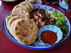 扒猪脸火勺-北京龙庆四季香农家饭庄·灶台鱼·碳烤虹鳟鱼(龙庆峡店)