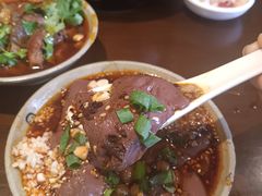 -谢老五跷脚牛肉·非遗传承店