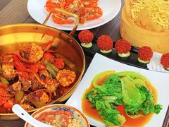 -臻鲜燕海鲜融合餐厅(金陵style店)