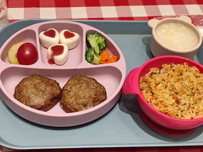 西贝莜面村(闵行龙湖店)-"听说西贝的儿童餐很好吃,所以带着宝宝和干.