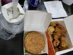 -麦当劳(长江西路得来速店)