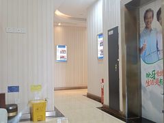 -优伢仕口腔(汽车西站店)