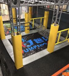 -蹦贝运动中心·蹦床·攀岩·闯关(龙岗店)