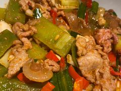 碾辣椒炒肉-吃饭皇帝大(长宁龙之梦店)