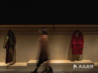 hug x UMA WANG全新概念店，成都 / 氣象建築
