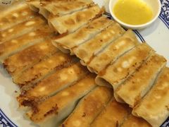 黄花鱼锅贴-品味居·首店·大连鲜活海鲜大连菜(东港店)