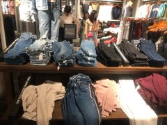 -Abercrombie&Fitch(德基广场店)