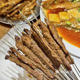排队都要吃的这家烤肉～真的香绝了！
