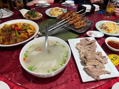 -贯贯吉·清真餐厅(浙江中路店)