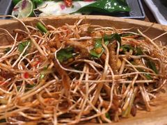 炝拌竹虫-老滇山寨•云南特色菜•地方菜•民族风情歌舞表演(金碧店)