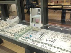 -瑞司视光眼镜·蔡司战略合作眼镜店(新街口店)