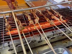 -哈尔滨小酒馆·鲜肉现穿自助烧烤(康新花园店)