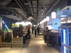 大堂-日进一片海.生腌海鲜火锅.宵夜烧烤(三里屯总店)