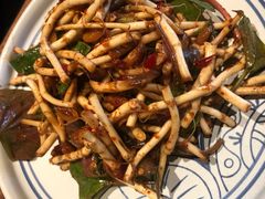 -云海肴·汽锅鸡·云南菜(天山百盛优客店)