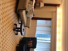 -深圳富苑皇冠假日套房酒店