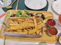 -ins森林童话餐厅coffee&bistro