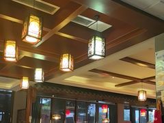 -九尺赵老四鲜鹅肠火锅