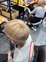-藤野造型·烫·染发型设计店