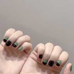 -花岐款式专研健康美甲沙龙