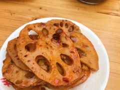 -爆炸头阿姨小四川正宗川味小吃(无任何分店)