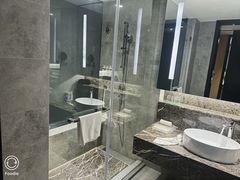 -上海虹桥西郊假日酒店