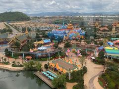 -七彩云南欢乐世界