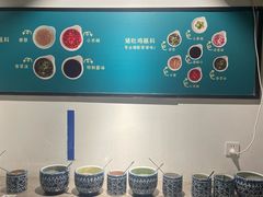 -尚尚仙·酸汤猪手·猪肚鸡火锅(华联万柳购物中心店)