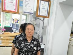 -豪门视光·星趣控·蔡司依视路眼镜代理商(中央大街店)