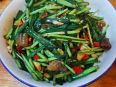 藜蒿炒腊肉-回家吃饭·地道南昌菜(建德观总店)
