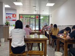 大堂-何记酿皮店(西流湾店)