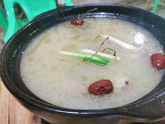 清远鸡煲-小板凳(四公里店)