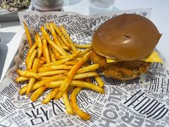 -TRIPS BURGER(大钟寺店)