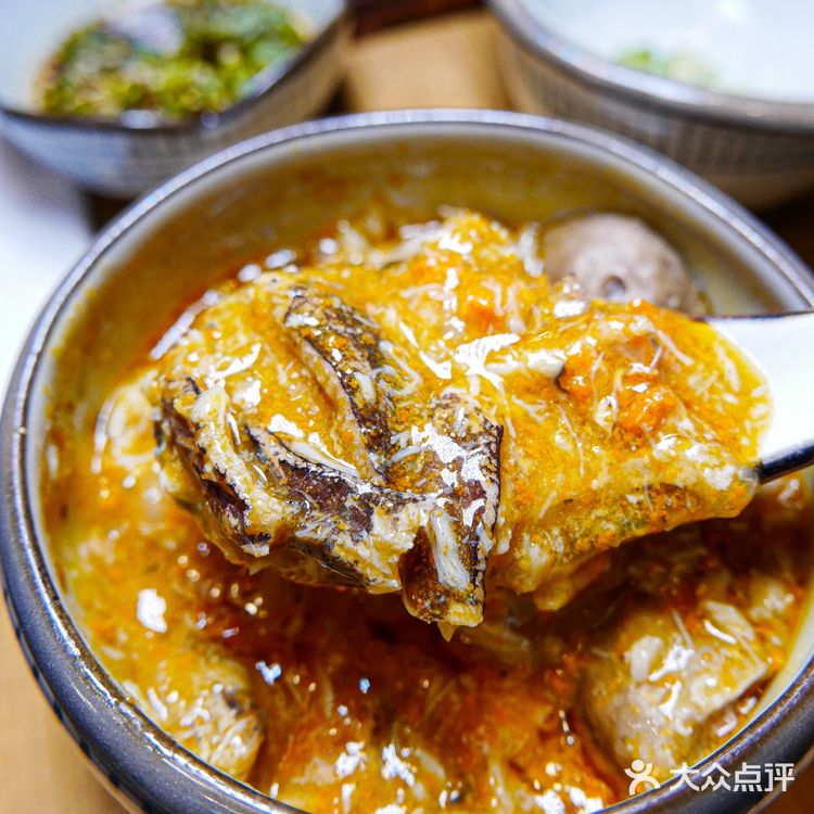 广州天河 | 也能吃上瀑布般的蟹黄捞面啦~