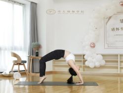 -亚太瑜伽普拉提学院