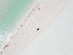 -东台吉乃尔湖