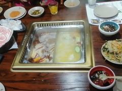 -东巴婆婆云南鱼豆花火锅(大东门店)