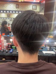 -东方先生国潮男士理发馆