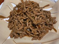 京酱肉丝-满堂春特色餐馆