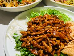京酱肉丝-小桃红·东北菜·春饼烤鸭(南阳湖街店)