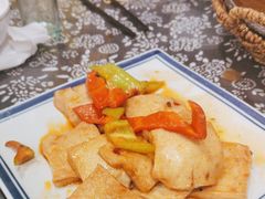 -八两八金·莱芜特色炒鸡(市南漳浦路店)