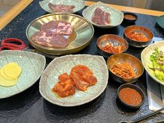 -臻牛烤肉