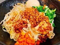 -两勺子一碗口水鸡拌面