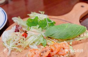Avocado Shrimp Country Bread