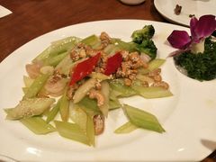 腰果虾仁炒西芹-阿榕小厨(丈八一路店)