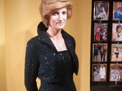 -曼谷杜莎夫人蜡像馆