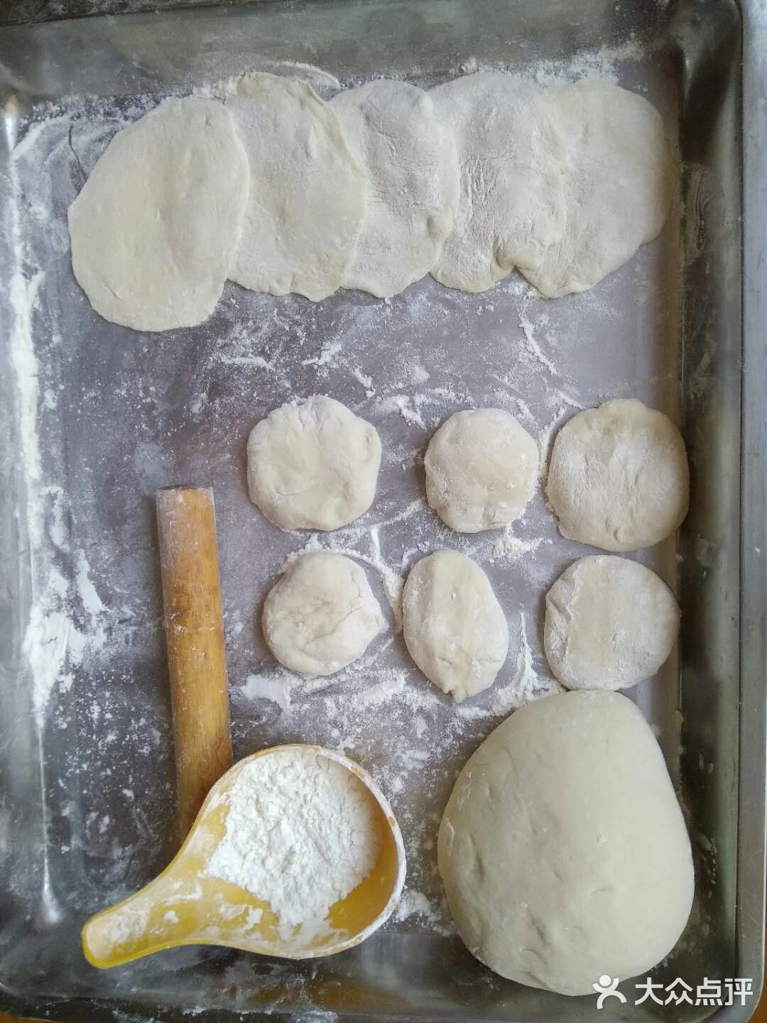 夏天吃点现成的包个三鲜包子吧