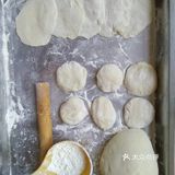 夏天吃点现成的包个三鲜包子吧