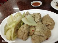 -猪脚洪隆江猪脚饭