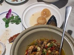 -绿草地·湘菜(酃湖师院店)